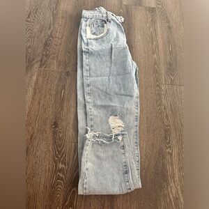 Boyfriend fit distressed jean